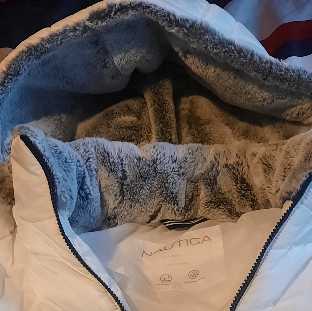 Nautica Women's White Puffer Jacket with Faux Fur Hood - Picture 11 of 13
